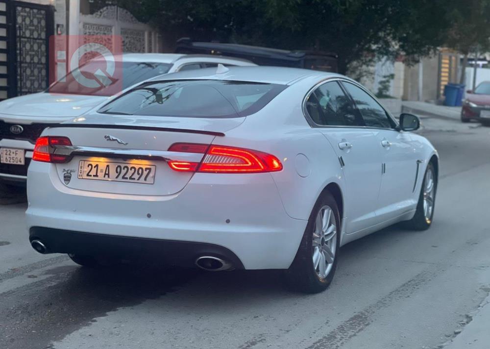 جاگوار XF